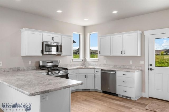 2307 Oriole Drive, Belgrade, MT 59714