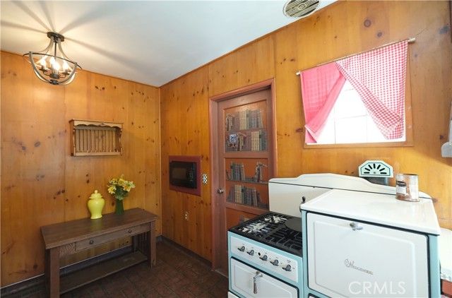 1060 Grandview, Fullerton, CA 92835