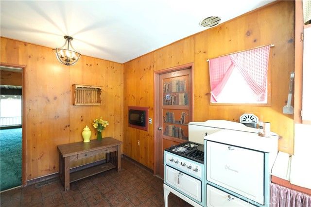 1060 Grandview, Fullerton, CA 92835