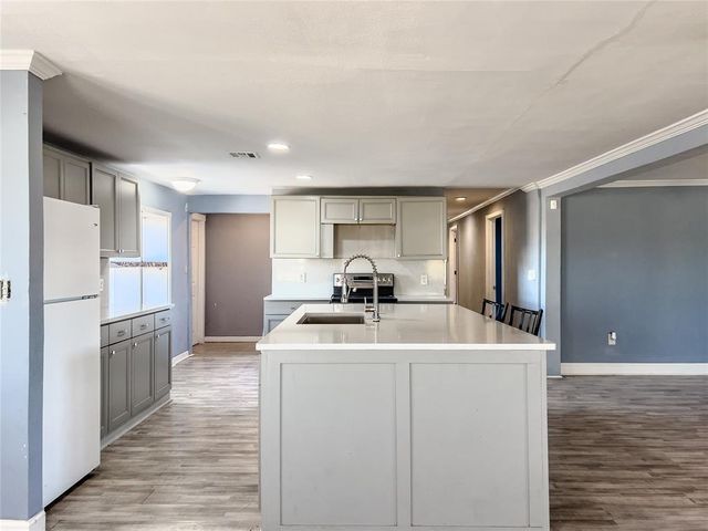 9016 NE 19th Street, Oklahoma City, OK 73141