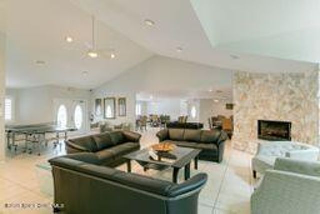 410 Oriole Lane, Indialantic, FL 32903