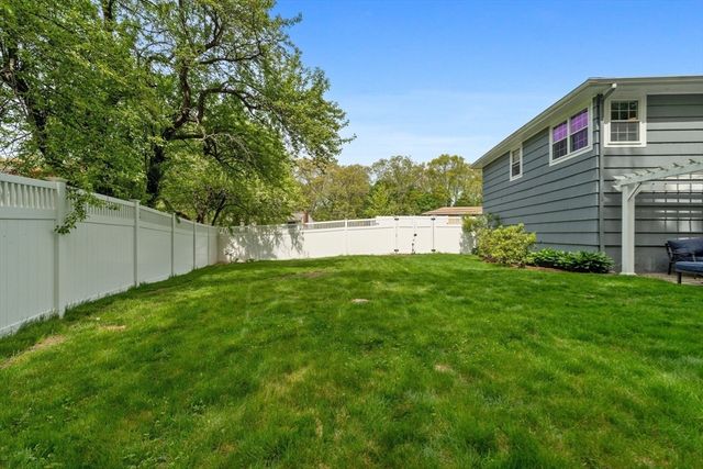 59 Amor Rd, Milton, MA 02186
