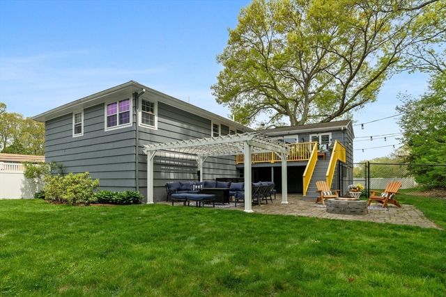 59 Amor Rd, Milton, MA 02186