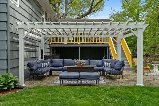 59 Amor Rd, Milton, MA 02186