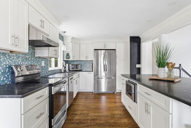 59 Amor Rd, Milton, MA 02186