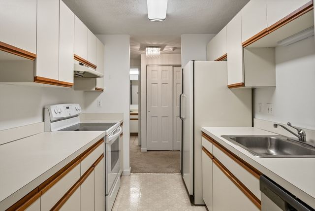 1600 Massachusetts Avenue 205, Cambridge, MA 02138