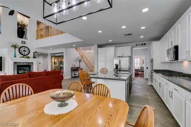 8909 Monte Oro Drive, Las Vegas, NV 89131
