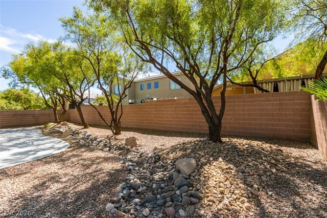 8909 Monte Oro Drive, Las Vegas, NV 89131