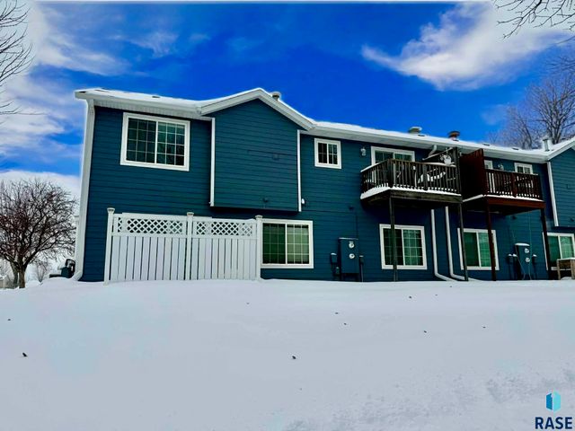 1405 N Conifer Pl Place, Sioux Falls, SD 57107