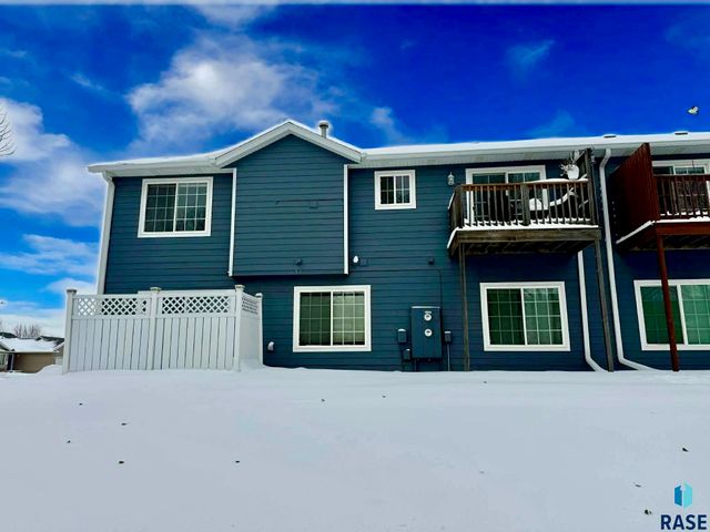 1405 N Conifer Pl Place, Sioux Falls, SD 57107