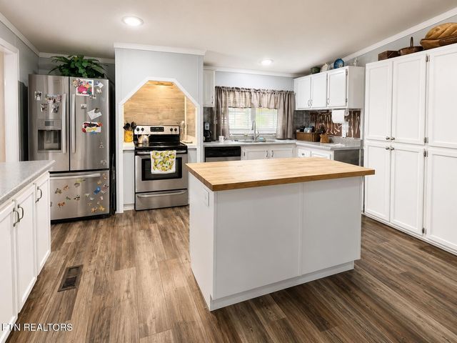 868 Fritzsche Loop, Jamestown, TN 38556