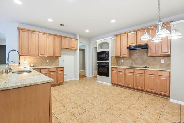 9230 Scotford, Helotes, TX 78023