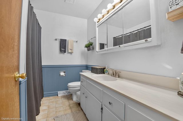 3701 Knoll Ridge, Cedar Falls, IA 50613