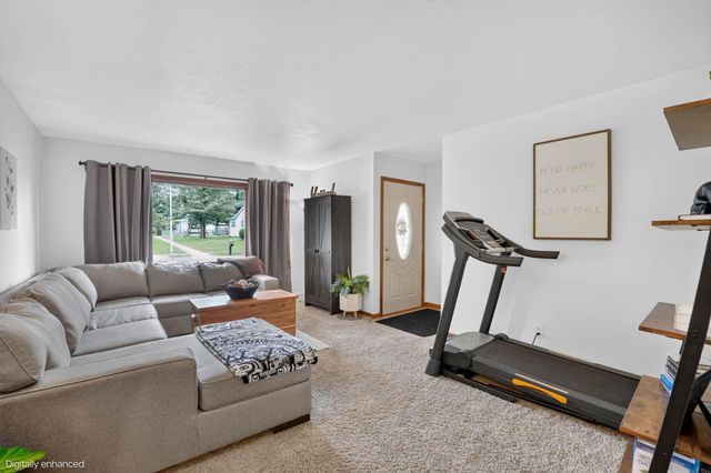 3701 Knoll Ridge, Cedar Falls, IA 50613