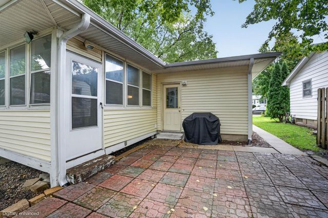 3701 Knoll Ridge, Cedar Falls, IA 50613