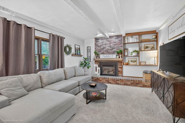 3701 Knoll Ridge, Cedar Falls, IA 50613