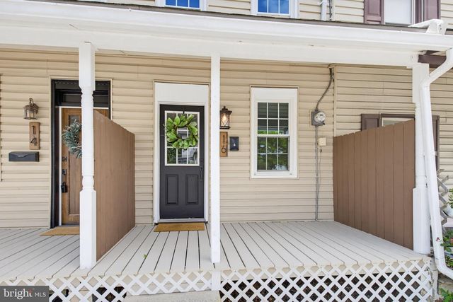 16 N LOCUST ST, Lititz, PA 17543