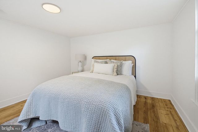 16 N LOCUST ST, Lititz, PA 17543