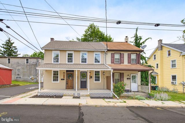 16 N LOCUST ST, Lititz, PA 17543