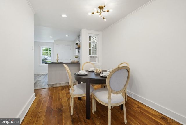 16 N LOCUST ST, Lititz, PA 17543