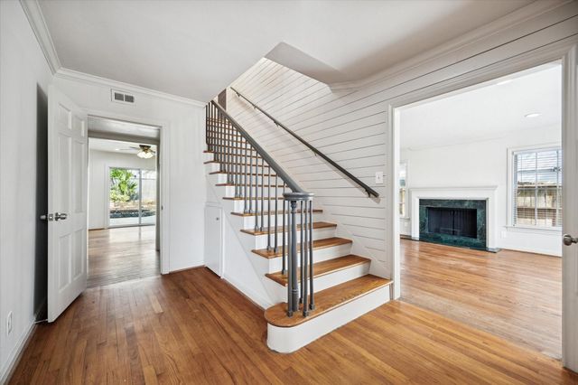 2506 Avalon Place, Houston, TX 77019