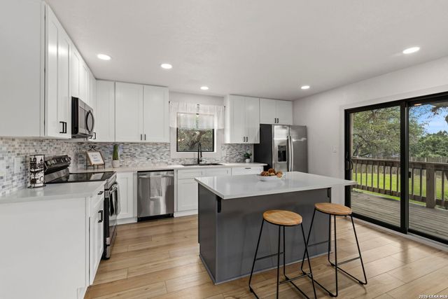 28003 Yodel Hil, San Antonio, TX 78260