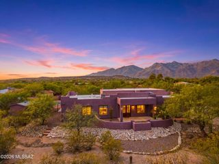 9131 E Indian Hills Road, Tucson, AZ 85749