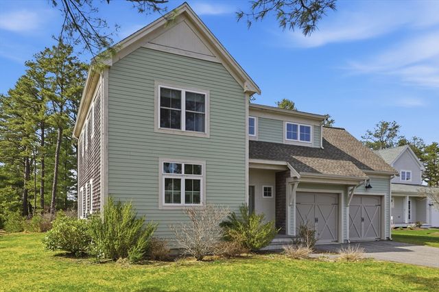 7 Green Ash Trl, Plymouth, MA 02360