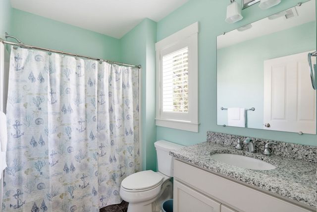 7 Green Ash Trl, Plymouth, MA 02360