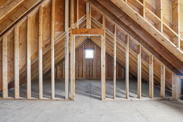 7 Green Ash Trl, Plymouth, MA 02360