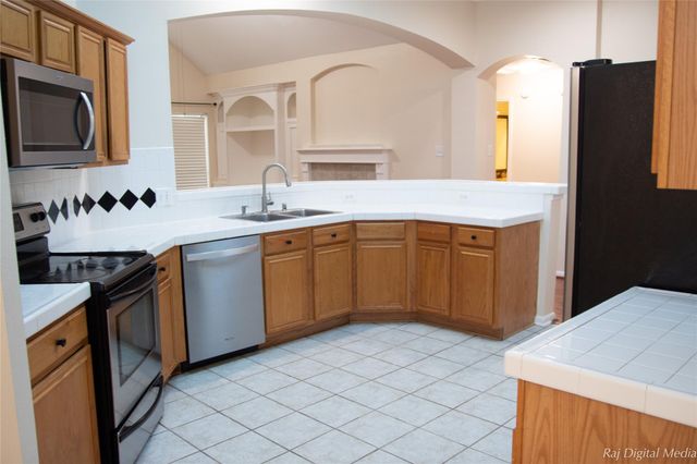 4918 Pinder Lane, Pearland, TX 77584