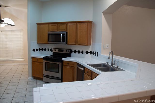 4918 Pinder Lane, Pearland, TX 77584