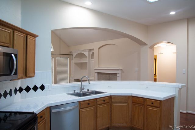 4918 Pinder Lane, Pearland, TX 77584