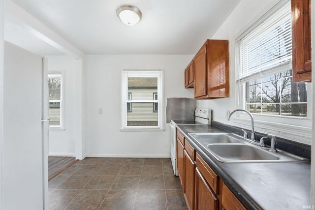 4508 SW Anthony Wayne Drive, Fort Wayne, IN 46806