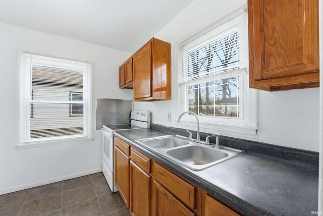 4508 SW Anthony Wayne Drive, Fort Wayne, IN 46806