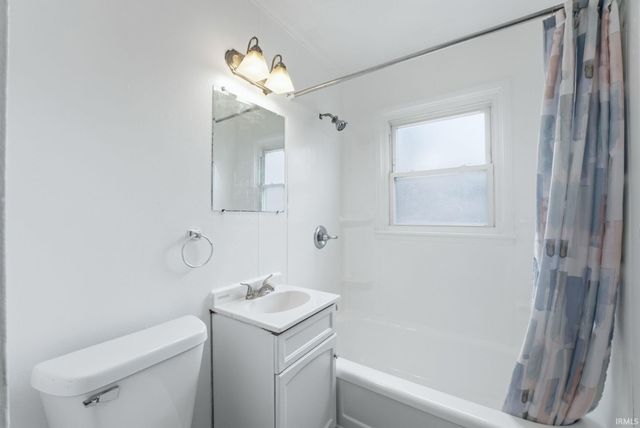 4508 SW Anthony Wayne Drive, Fort Wayne, IN 46806