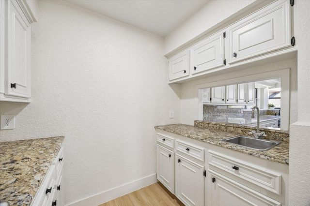 190 Dawns Edge Drive, Conroe, TX 77356