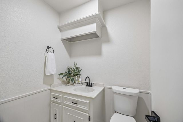 190 Dawns Edge Drive, Conroe, TX 77356