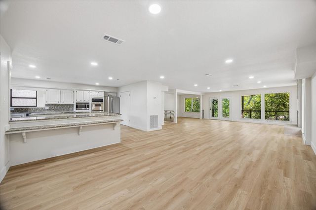 190 Dawns Edge Drive, Conroe, TX 77356