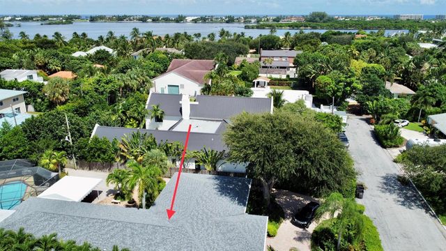 129 Alhambra Place, West Palm Beach, FL 33405