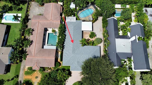 129 Alhambra Place, West Palm Beach, FL 33405