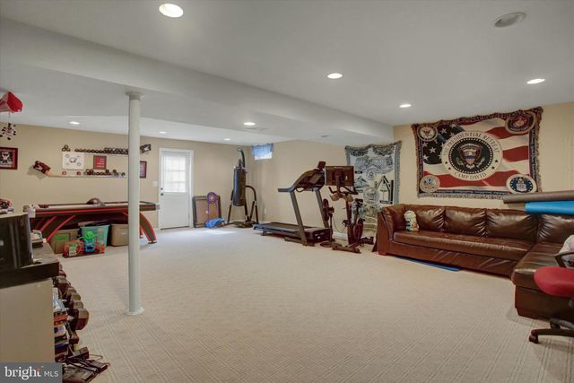 12382 N WELTY RD, Waynesboro, PA 17268