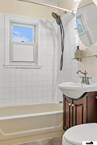 6002 W Adams Street, Lincoln, NE 68524