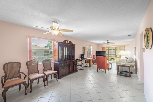 33 Lake Vista Trl Apt 202, Port St Lucie, FL 34952