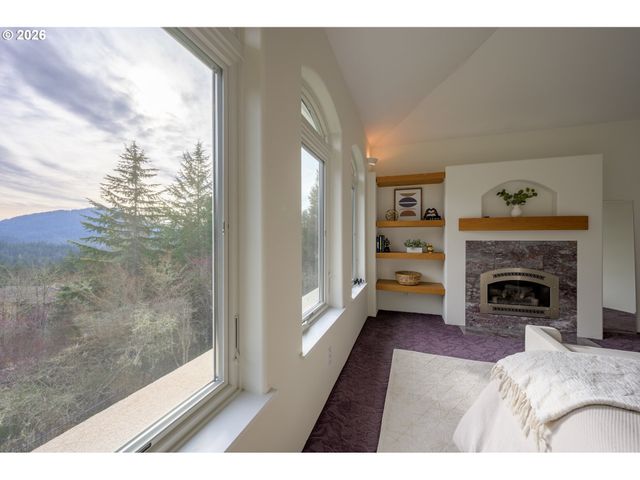 4015 SPRING KNOLL Dr, Eugene, OR 97405