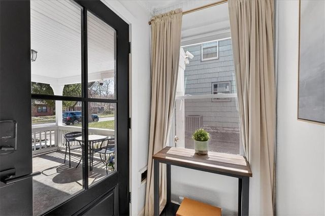 6846 Locust Street, Kansas City, MO 64131