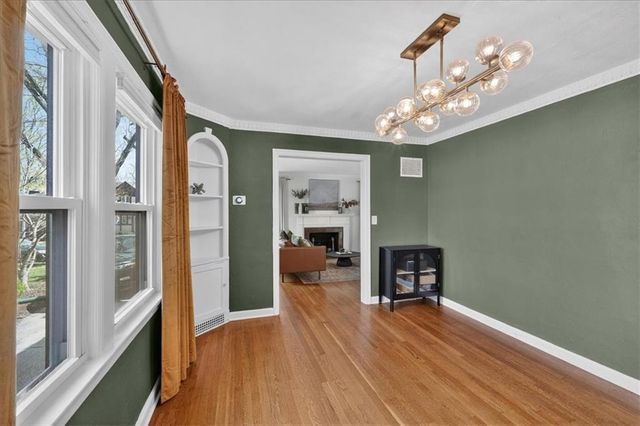 6846 Locust Street, Kansas City, MO 64131