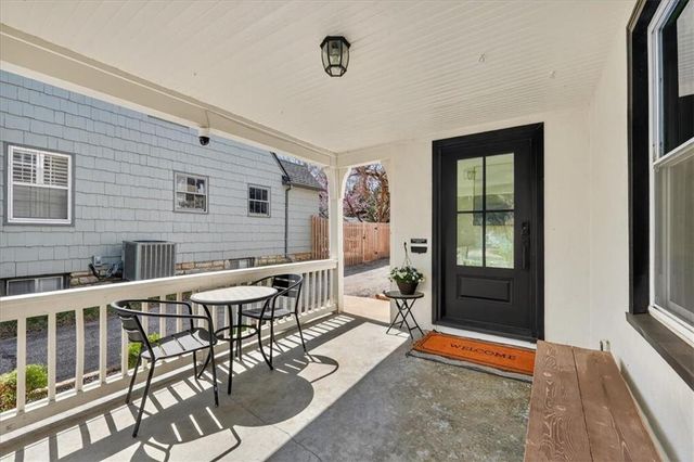 6846 Locust Street, Kansas City, MO 64131