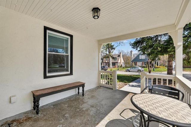 6846 Locust Street, Kansas City, MO 64131