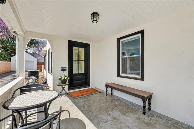 6846 Locust Street, Kansas City, MO 64131